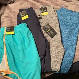 Nike XS legging and short bundle! Never worn tags on!